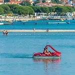 Appartement Beautiful In With Swimming Pool *