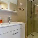 Beautiful In With Swimming Pool Appartement *